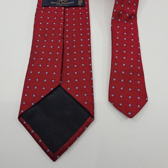 Brooks Brothers "346" Men's Pure Silk Tie Red Geometric Made in the USA Modern - Picture 7 of 9